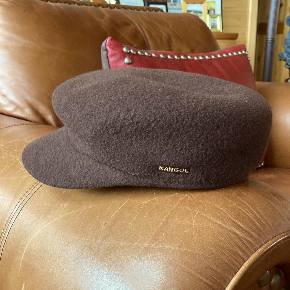 EUC Kangol wool newsboy’s cap 🦘🦘❄️🌬